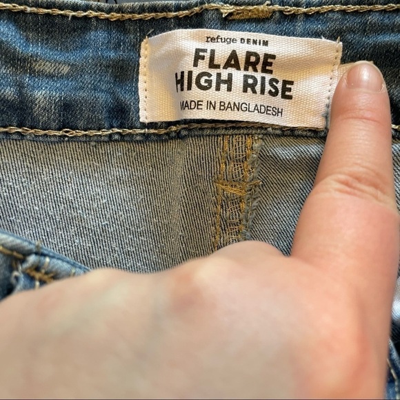NWT refuge denim high rise flare Austin jeans medium wash distressed raw hem - Picture 3 of 5